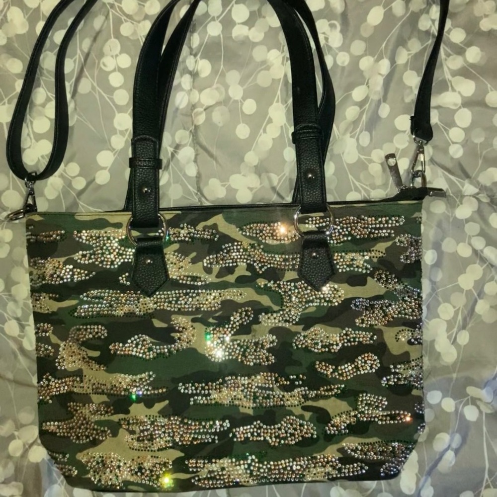 Glitter Camo Bag never used perfect shape